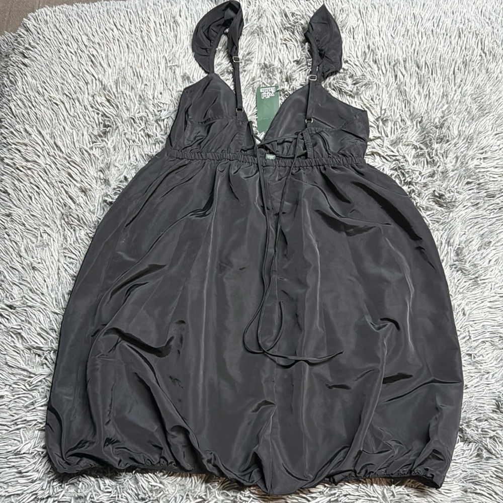 🥰🥰Satin Flutter Cap Sleeve Mini Bubble Dress🥰🥰 - Picture 6 of 8